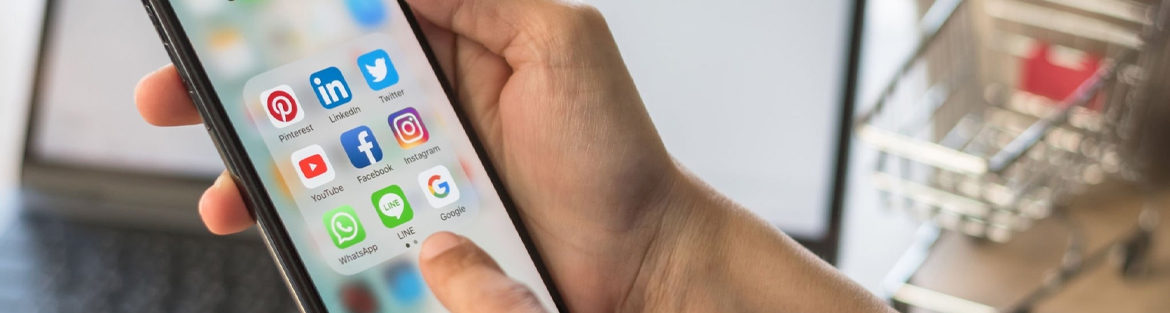 Mobile Social Media Marketing: Maximizing Impact in the Palm of Your Hand